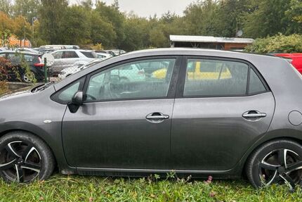 Toyota Auris 243.000 km 2.390 &euro; Chemnitz 09114