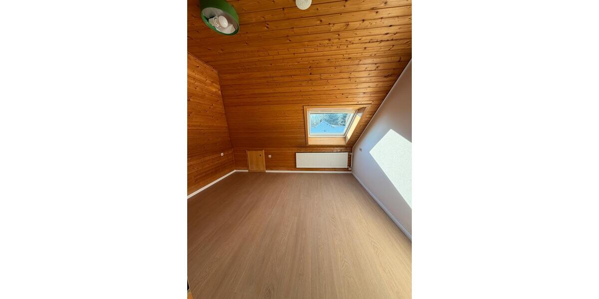 Einfamilienhaus Brunsbüttel - 7.5 Zimmer, 190 m&sup2;, 1.600&euro; | Angebot:25445847