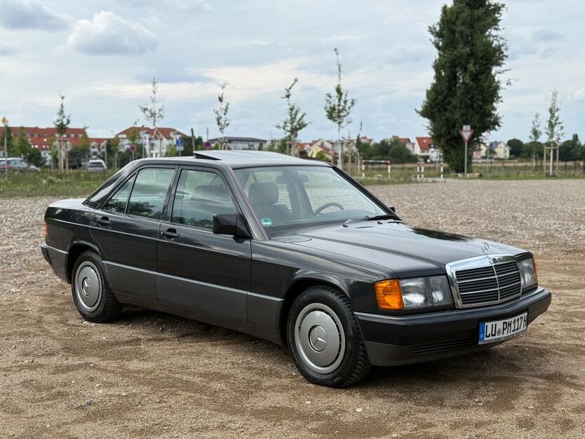 Mercedes-Benz 190 44.500 km 15.600 € Ludwigshafen am Rhein 67063