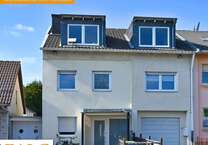 Haus zum Kaufen in Köln - Widdersdorf 950.000 € 273 m²