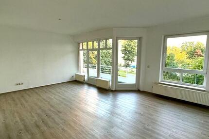 Helle 1-Raum Wohnung am Kulturpark mit Balkon Stellplatz Keller zimmer