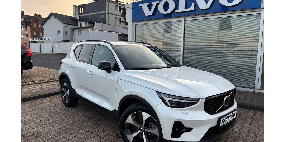 Volvo XC40 25.384 km 33.900 &euro; Düren 52351