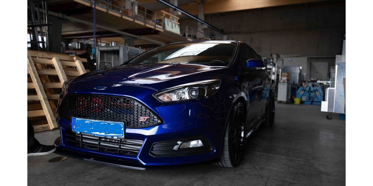 Ford Focus 49.000 km 18.799 &euro; Lorch 73547
