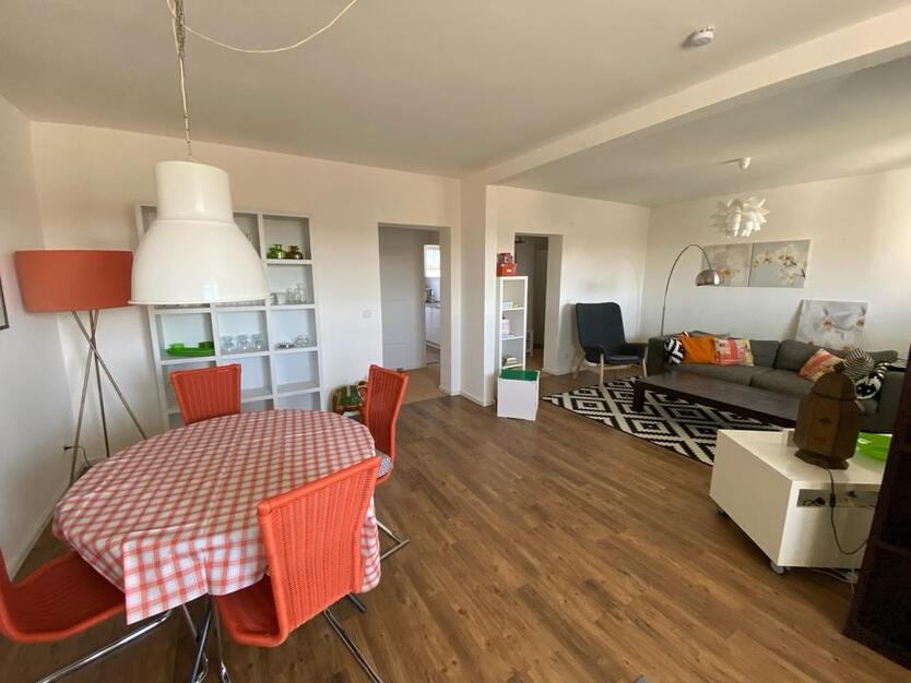 Möblierte Wohnung in zentraler Lage ab 1.7. zu vermieten