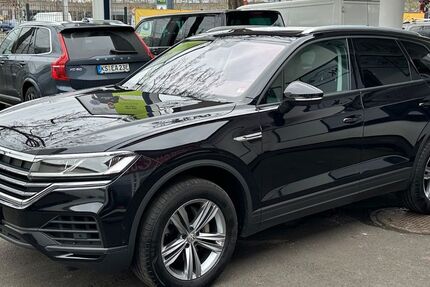 VW Touareg 122.903 km 32.499 &euro; Kassel 34123