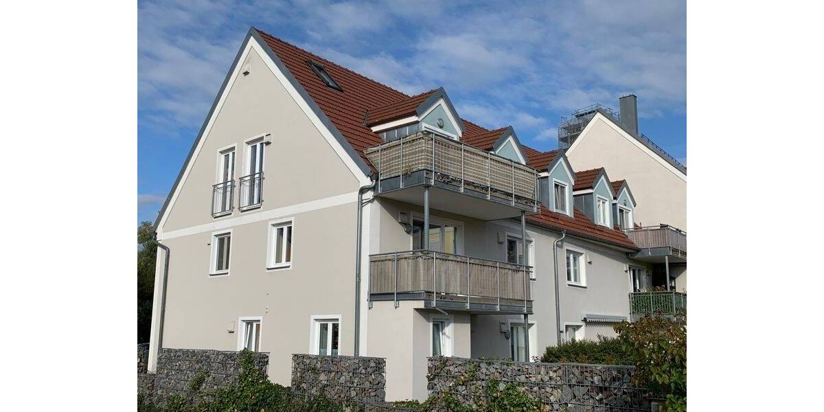 Etagenwohnung Nittenau - 3 Zimmer, 87 m&sup2;, 765&euro; | Angebot:23972871