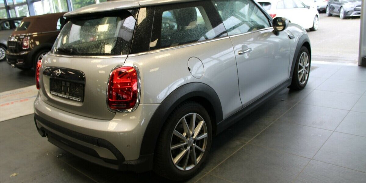 Mini Cooper Essential Trim - 8-Fach - 50.289 km 17.980 &euro; Euskirchen 53881