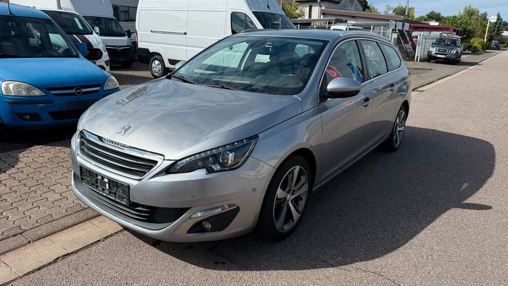 Peugeot 308 105.000 km 7.999 € Schwalbach Hülzweiler 66773