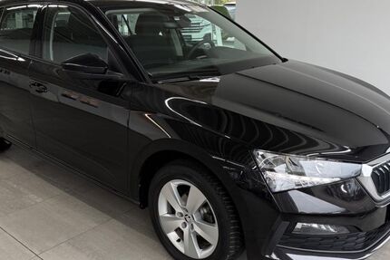 Skoda Scala 98.000 km 12.990 &euro; Braunschweig 38116