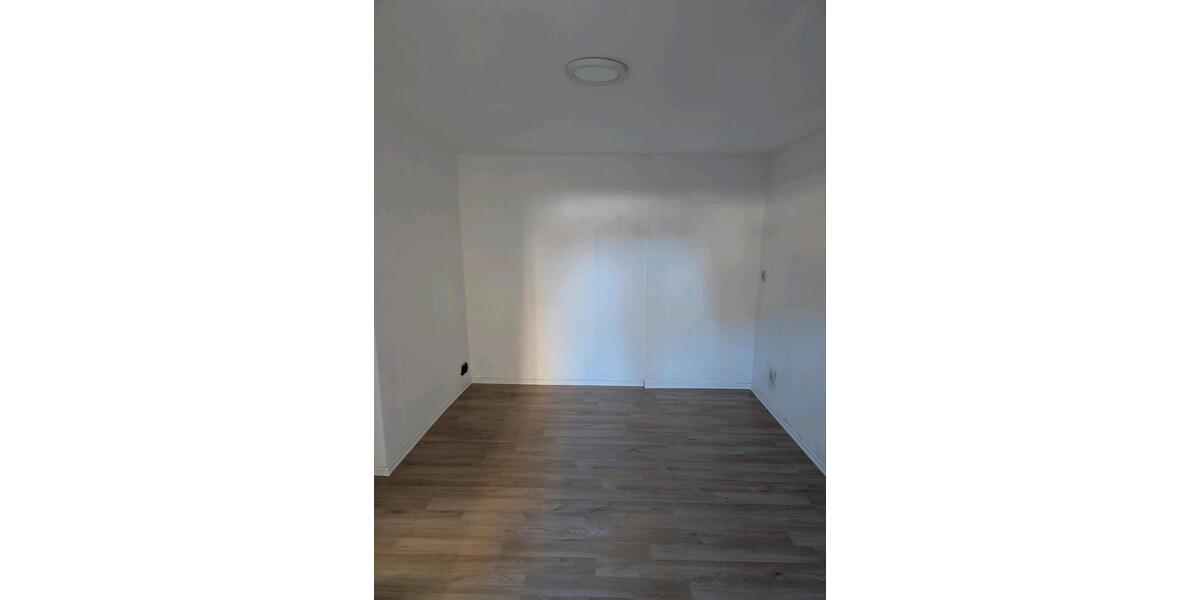Erdgeschoßwohnung Nümbrecht - 3.5 Zimmer, 90 m&sup2;, 850&euro; | Angebot:25363532