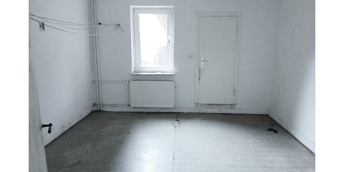 Großer Resthof mit 2 Fam.Haus, Stallungen, Scheune, Garagen & ca. 2.300m² Grundstück - Bauernhaus, Landhaus Wolfhagen | Angebot:26991162
