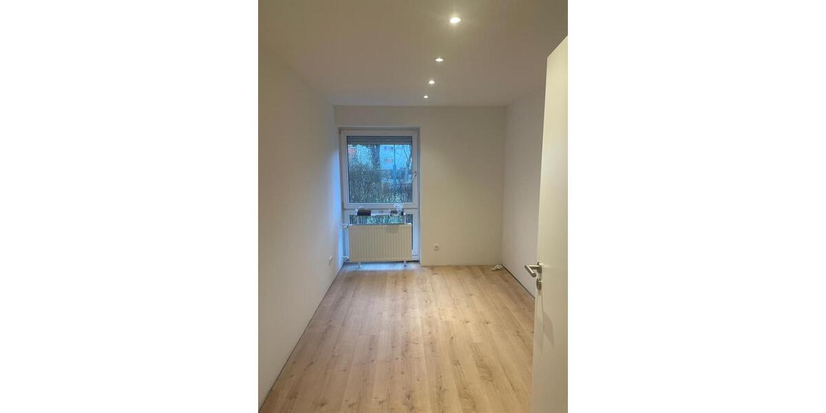 Erdgeschoßwohnung München Aubing-Lochhausen-Langwied - 3 Zimmer, 75 m&sup2;, 1.900&euro; | Angebot:25051994