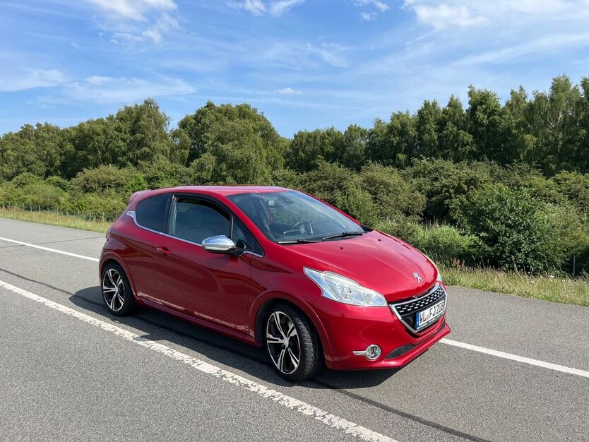 Peugeot 208 138.510 km 8.200 € Winsen (Luhe) 21423