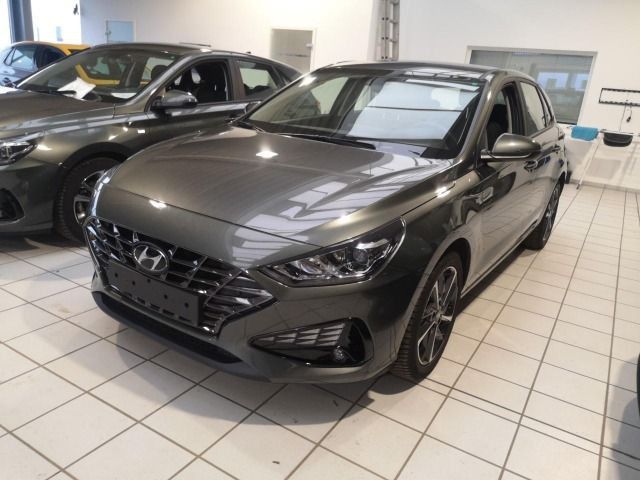 i30