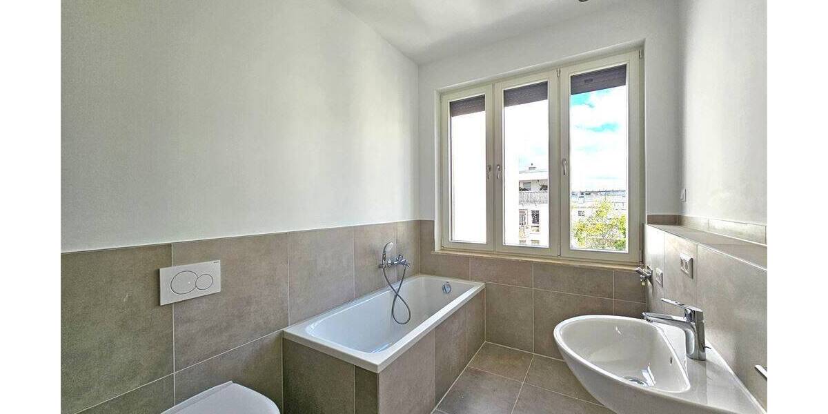 Etagenwohnung Halle (Saale) Innenstadt - 3 Zimmer, 80 m&sup2;, 1.100&euro; | Angebot:26345411