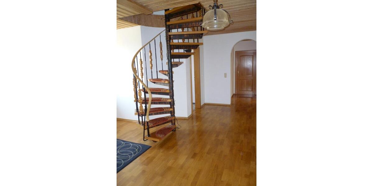 Etagenwohnung Aichen - 6 Zimmer, 202 m&sup2;, 990&euro; | Angebot:26261881
