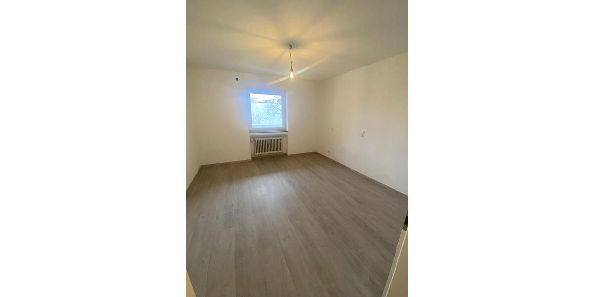 Erdgeschoßwohnung Augsburg Antonsviertel - 2 Zimmer, 64 m&sup2;, 890&euro; | Angebot:25986425