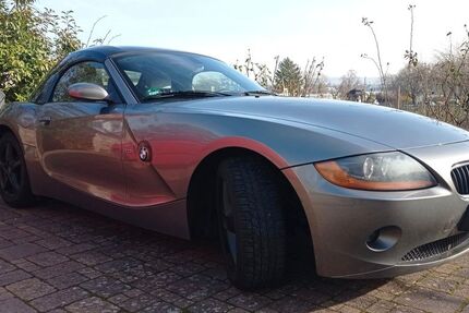 BMW Z4 74.000 km 9.750 &euro; Oestrich–Winkel 65375