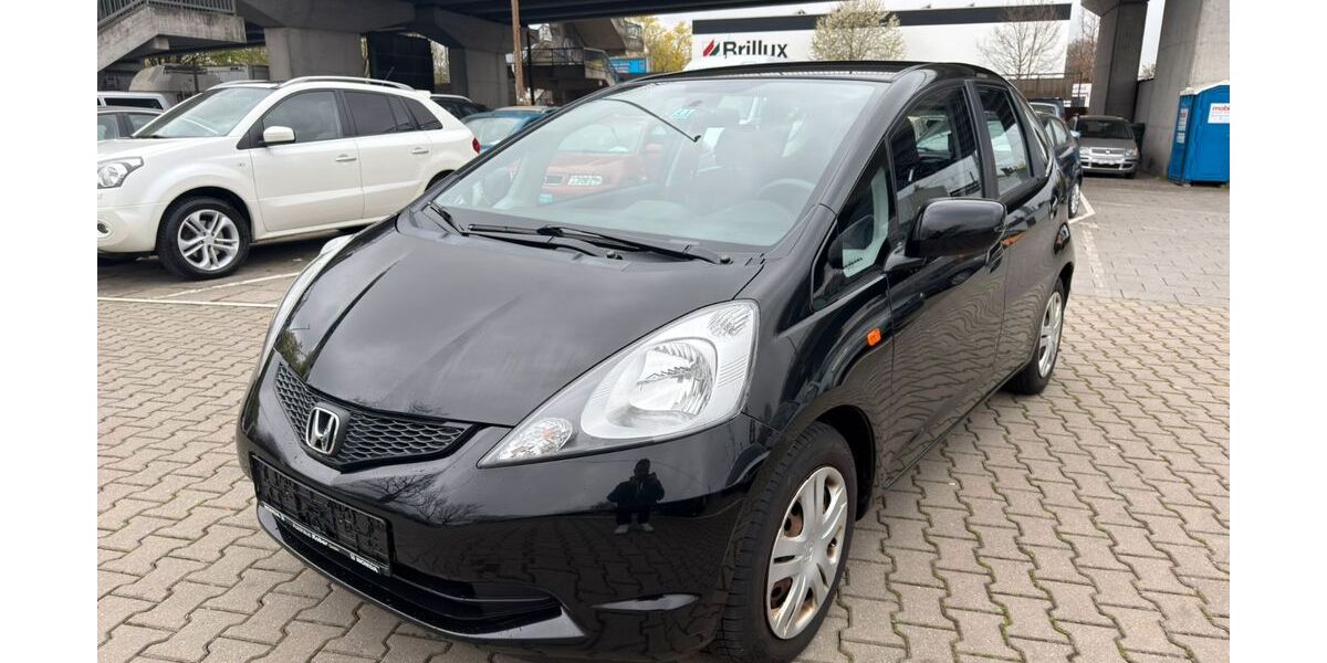 Honda Jazz 109.452 km 2.299 &euro; München 81825