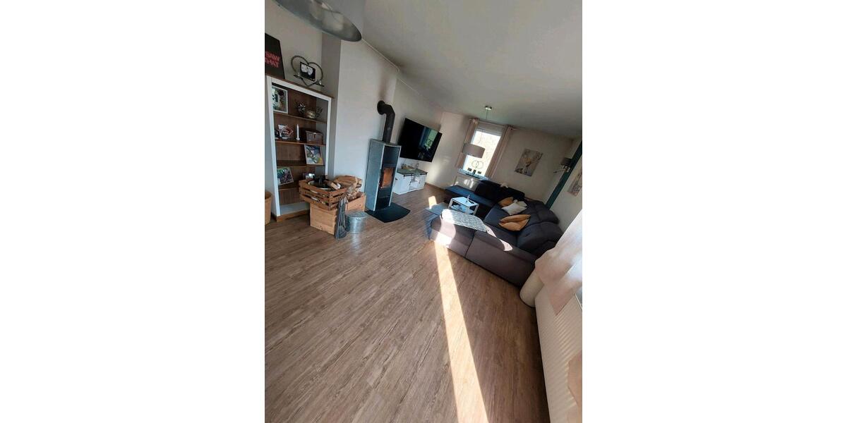 Einfamilienhaus Wriedel - 7 Zimmer, 180 m&sup2;, 1.800&euro; | Angebot:26235019