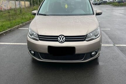 VW Touran 169.000 km 9.200 &euro; Herford 32052