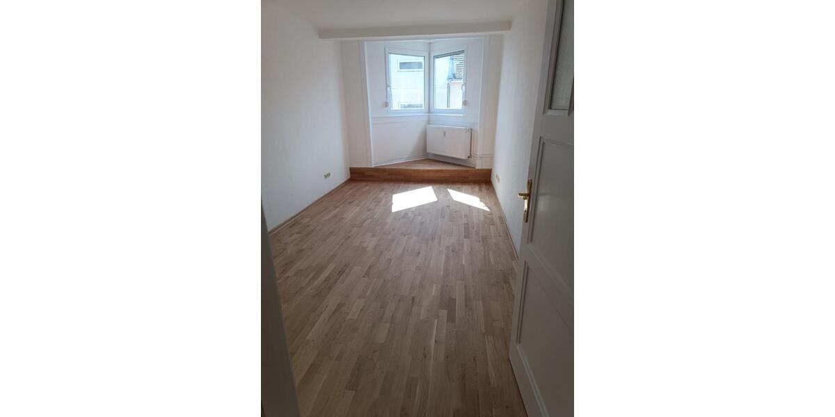 Etagenwohnung Mannheim Fahrlach - 4 Zimmer, 100 m&sup2;, 1.049&euro; | Angebot:25932426