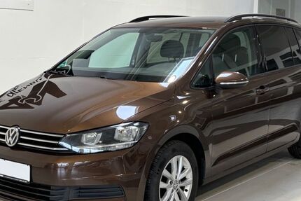 VW Touran 148.794 km 14.980 &euro; Nienburg/Weser 31582