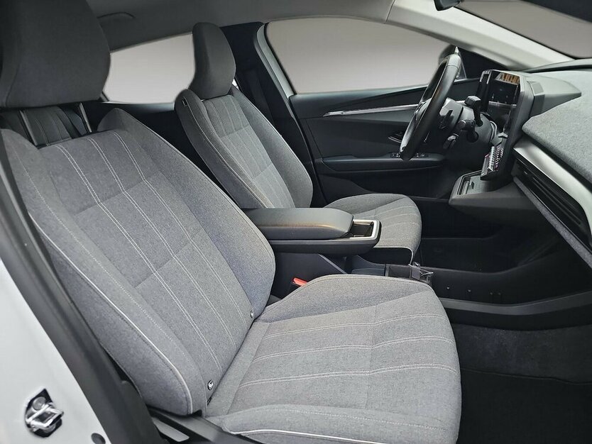 Renault Megane E-Tech Electric Equilibr+ 16300 .- Netto 21.313 km 19.397 € Schwalbach/Taunus 65824