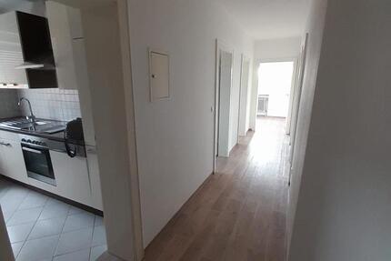 Moderne 3,5 Zimmer Wohnung mit Balkon 3.5 zimmer