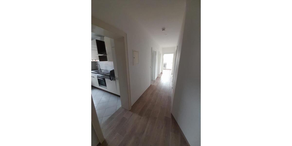 Moderne 3,5 Zimmer Wohnung mit Balkon 3.5 zimmer