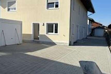 Haus Riedering - 5 Zimmer, 138 m&sup2;, 2.000&euro; | Angebot:26363836