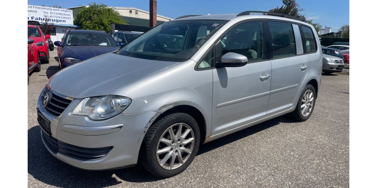 VW Touran 242.000 km 2.430 &euro; Dachau (bei München) 85221