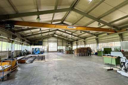 Halle in Luckenwalde 1.390.000 € 960 m² zimmer