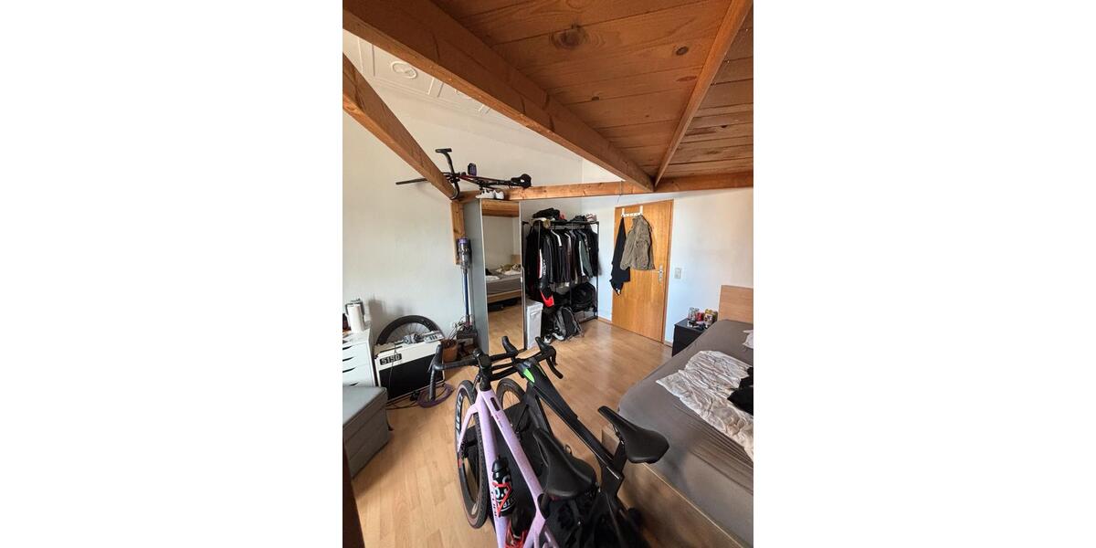 Etagenwohnung Gießen - 4 Zimmer, 24 m&sup2;, 320&euro; | Angebot:26349866