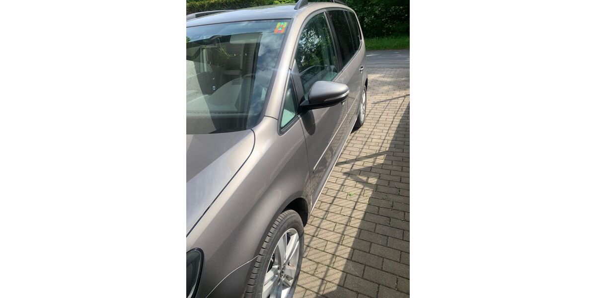 VW Touran 283.768 km 5.100 &euro; Arnsberg 59757