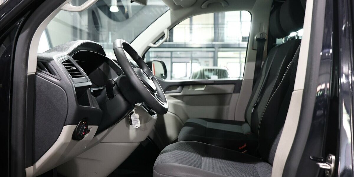 VW T6 Kombi TRANSPORTER 2.0 TDI / 9-SITZER / AHK 137.000 km 18.991 &euro; Hamm 59077