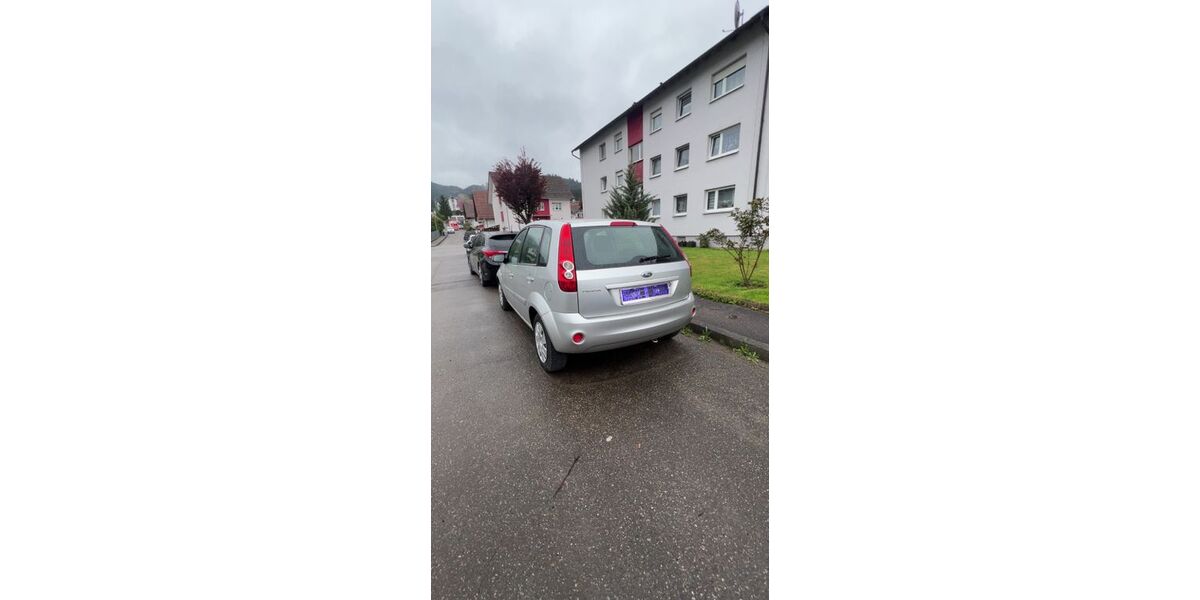 Ford Fiesta 107.000 km 2.999 &euro; Zell 77736