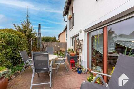 Haus Leuna Zöschen - 4 Zimmer, 102 m&sup2;, 300.000&euro; | Angebot:24808711