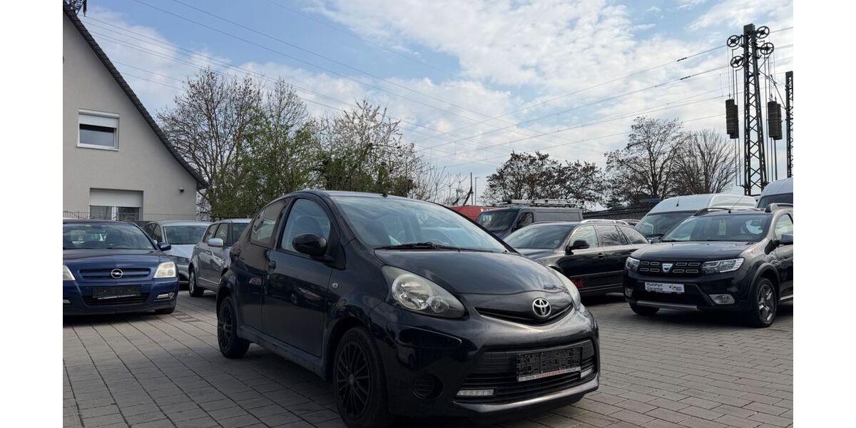 Toyota Aygo (X) 252.000 km 2.500 &euro; Freiburg im Breisgau 79115