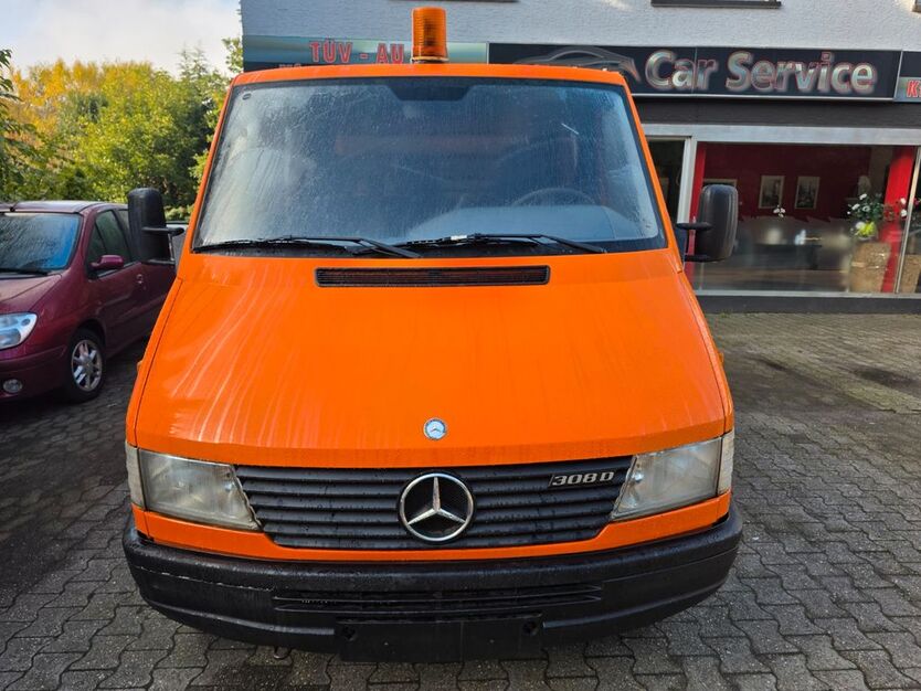 Mercedes-Benz Sprinter 135.000 km 7.800 € Schiffweiler 66578