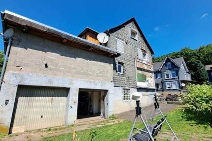 Jetzt müssen Sie schnell sein !!! Doppelhaushälfte mit großem Grundstück 7 zimmer