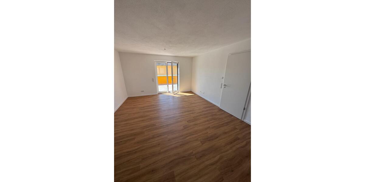 Maisonettenwohnung Langquaid - 4 Zimmer, 82 m&sup2;, 1.170&euro; | Angebot:26677652