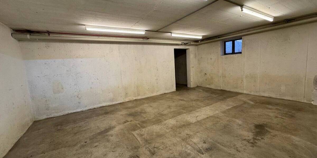 Werkstatt mit Ausstellungsfläche, Büro, Lager und Betriebsleiterwohnung in Bestlage von Kissing zimmer