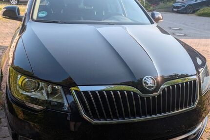 Skoda Superb 148.000 km 7.900 &euro; Neubrandenburg 17033