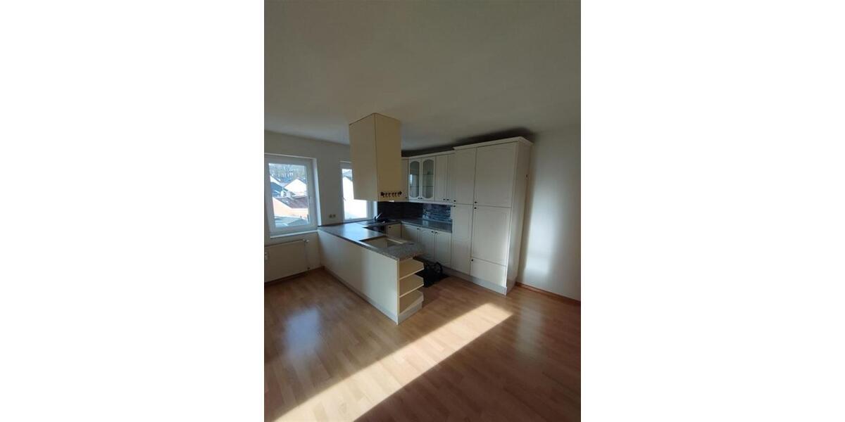 Etagenwohnung Reichenbach im Vogtland - 3 Zimmer, 103 m&sup2;, 399&euro; | Angebot:26176769