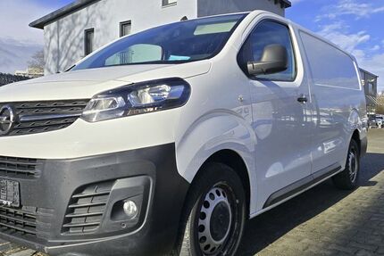Opel Vivaro 171.000 km 7.990 &euro; Augsburg 86167