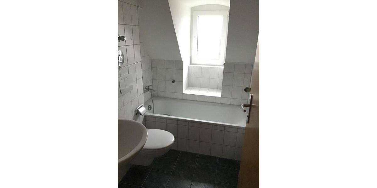 Dachgeschoßwohnung Fulda - 3 Zimmer, 49 m&sup2;, 506&euro; | Angebot:26695103