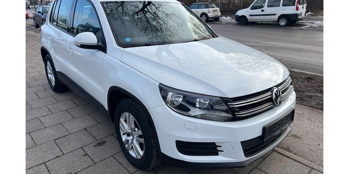 VW Tiguan 79.393 km 11.990 &euro; München 81825