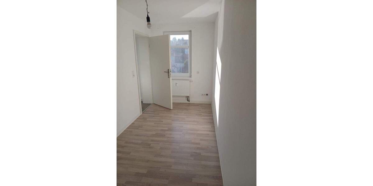 Zimmer Lunzenau - 3 Zimmer, 59 m&sup2;, 295&euro; | Angebot:25895846