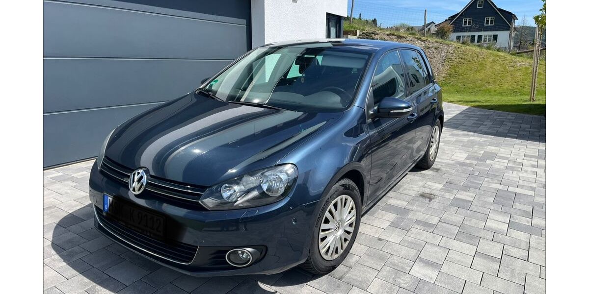 VW Golf 272.631 km 2.400 &euro; Schmallenberg 57392